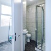 Отель A-K Apartments - Cosy & Modern home, Superb Location, Street Parking Sleeps 6, фото 10