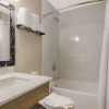 Отель Canadas Best Value Inn & Suites Kamloops, фото 8
