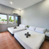 Отель Gurney Coast Guest House by Sky Hive, фото 9