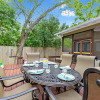 Отель Heart of Fredericksburg w/Pool,Hot-Tub&Grill, фото 8