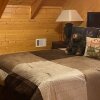 Отель Southern Oak 2 Bedroom Cabin by Redawning, фото 6