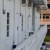 Отель RedDoorz Syariah near Kantor Bupati Pantai Pandan, фото 9