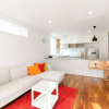Отель Sofun Apartment On Edmondstone St, фото 1