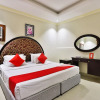 Отель OYO 161 Middle East Suite, фото 10