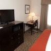 Отель Holiday Inn Express Hotel & Suites Cadillac, an IHG Hotel, фото 3