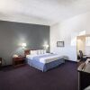 Отель Econo Lodge Conference Center, фото 7