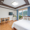 Отель Geoje Cheongsol Pension, фото 4