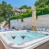 Отель Awesome Home in Lokva Rogoznica with Hot Tub, WiFi, 7 Bedrooms, фото 17