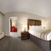 Отель Country Inn & Suites by Radisson, Erlanger, KY, фото 2