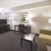 Отель La Quinta Inn & Suites by Wyndham Plantation at SW 6th St, фото 26