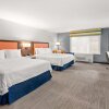 Отель Hampton Inn & Suites Fairbanks, фото 4