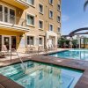 Отель Amazing San Diego Luxury 2BR/2.5 Bath - Free Parking! ($3300/month for April/May!) (FV5), фото 17