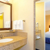 Отель SpringHill Suites Pittsburgh Mills, фото 8