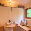 Отель Red Kite Retreat - Allium - Shepherds Hut 2, фото 9