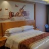 Отель Vienna 3 Best Hotel (Jingzhou Zhuhe Town), фото 3