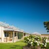 Отель Barossa Vineyard Cottages в Бетани