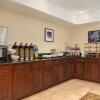 Отель Country Inn & Suites by Radisson, Bloomington-Normal Airport, IL, фото 22