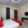 Отель OYO 12222 Hotel Silverton, фото 14