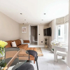 Отель Luxurious 3 Bed Flat With Patio and Garden, фото 14