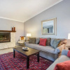 Отель Great Vibe House + Hot Tub, Minutes to JTree Park, фото 2