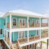 Отель Salty Seahorse - Waterfront! Pet Friendly! Game Room, Pool Table, Beautiful Views - Room For The Who, фото 1