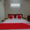 Отель OYO14670 Saaket Residency, фото 2