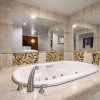 Отель Travelodge by Wyndham Manhasset, фото 12