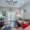 Отель Southtown Classic 3BR/2BA mins from Downtown, фото 2