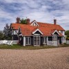 Отель Sweetshop Cottage 1 Bed Home On Osea Island, Essex в Малдоне