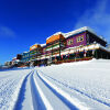 Отель Vance Creek Hotel & Conference Centre в Силвер-Стар-Маунтин