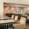 Отель Hampton Inn & Suites Mason City, фото 14