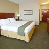 Отель Holiday Inn Express Hotel & Suites Bedford, an IHG Hotel, фото 29