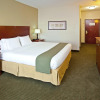 Отель Holiday Inn Express Hotel & Suites Bedford, an IHG Hotel, фото 4