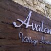 Отель Avalon Village Houses в Фасуле