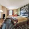 Отель Super 8 by Wyndham Greenville, фото 2