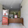 Отель RedDoorz near Condongcatur Bus Station, фото 1