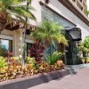 Отель Vacation Rental Suites at Royal Garden Waikiki в Гонолулу