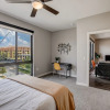 Отель FRONTDESK Five Two At Highland Apts Downtown Austin, фото 12
