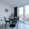 Отель Spacious & Modern 2 Bed Salford Quays Apartment, фото 16