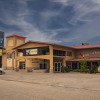Отель Quality Inn & Suites in Westlock, фото 1