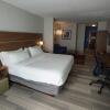 Отель Holiday Inn Express and Suites Savannah - Midtown, an IHG Hotel, фото 2