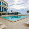 Отель Castle Beach Suites by Vacation Media, фото 12