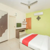 Отель OYO 12526 Compact Maple Leaf, фото 7