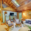 Отель Enchanting Arch Cape Retreat w/ Hot Tub, Fireplace, фото 9