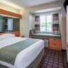 Отель Microtel Inn & Suites by Wyndham Uncasville в Окдейле