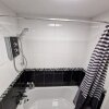 Отель Super Comfy Apartment - Devon - A38 - Sleep 4pers, фото 8