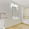 Отель Super 8 by Wyndham Irving/DFW Apt/North, фото 15