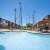 Отель Scottsdale's premium short term getaway, Fully furnished 1 bedroom homes, FREE Golf, cable, utilitie, фото 1