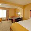 Отель La Quinta Inn & Suites by Wyndham Mobile - Tillman's Corner, фото 5