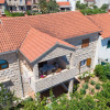 Отель Apartment Zora - with large garden terrace: A Donji-Polanda Supetar, Island Brac, фото 1